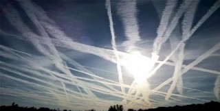 Arts waarschuwt wereld voor chemtrail long!